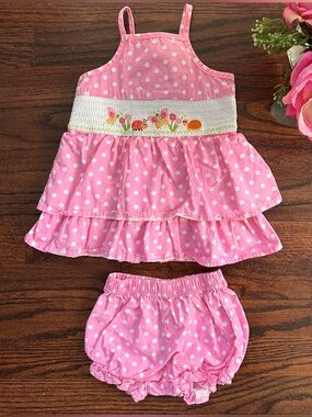 Toffee Apple smocked 2 piece outfit, size 9M